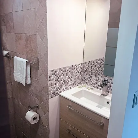 Roncu Apartment